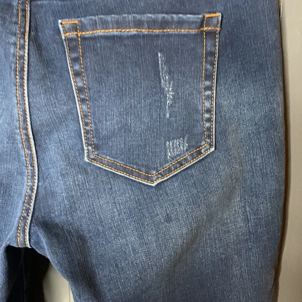 CAbi Skinny Distressed Jeans Style 3752 Size 4 - Picture 11 of 14